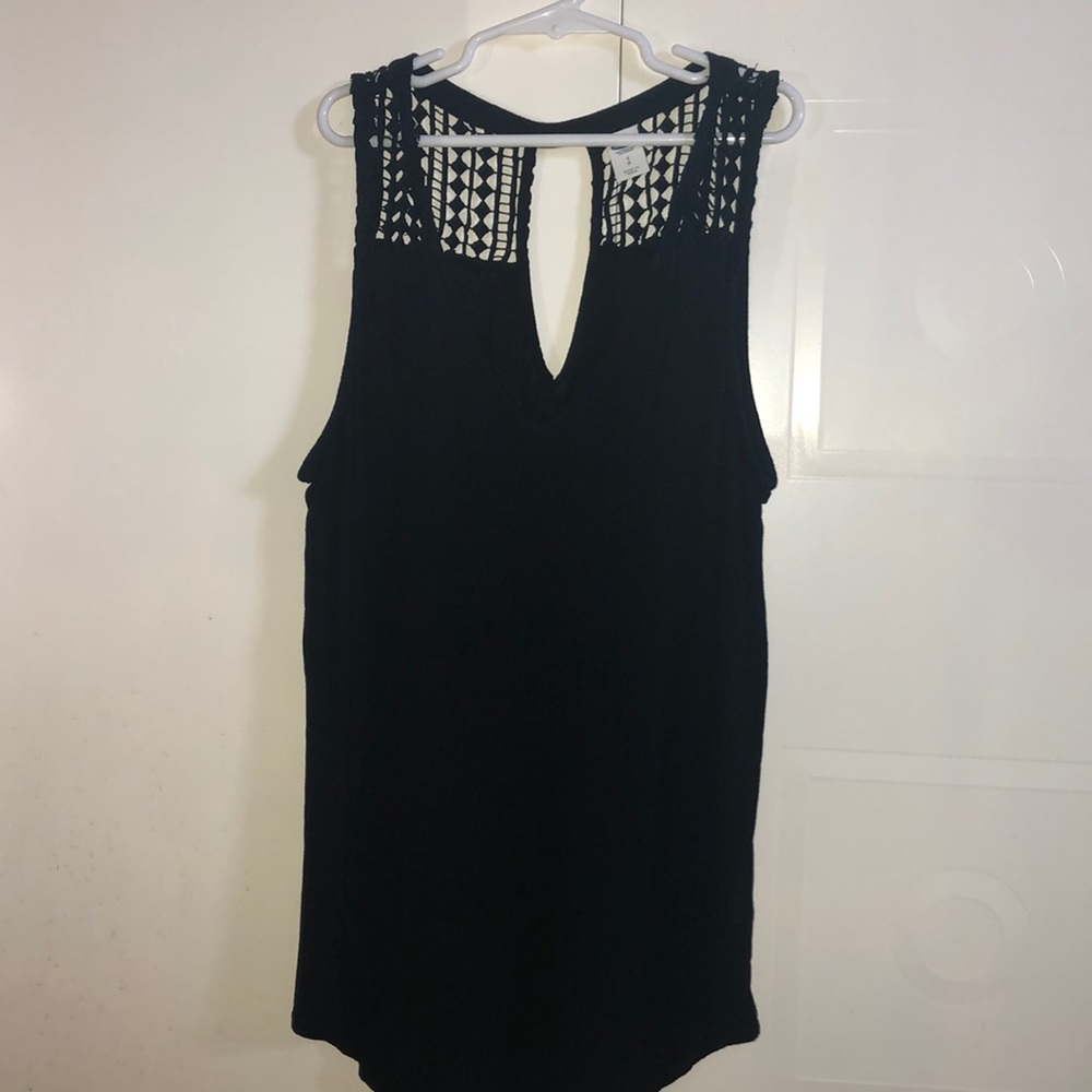 Old Navy black top